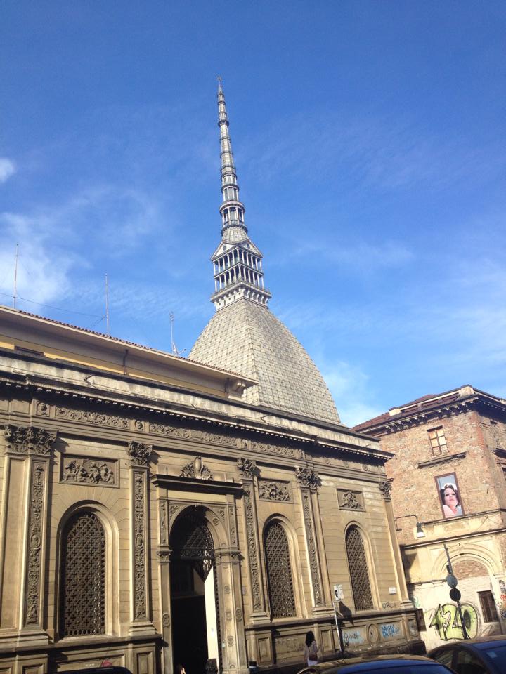 Sotto la Mole Antonelliana: Torino